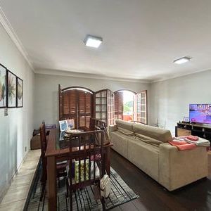 Casa para alugar com 400m², 4 quartos e 3 vagas - Foto 1