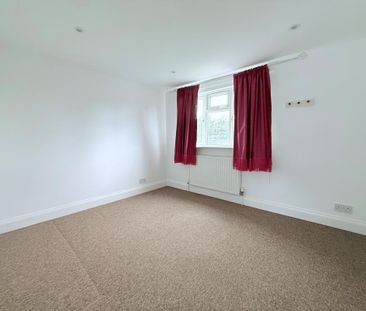 4 bedroom semi-detached house to rent - Photo 6