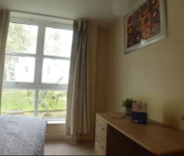 Room in a Shared Flat, Barrier Point Road, E16 - Photo 1