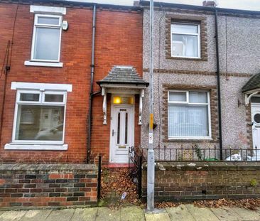 2 bed terraced house to rent in NE24 - Photo 2