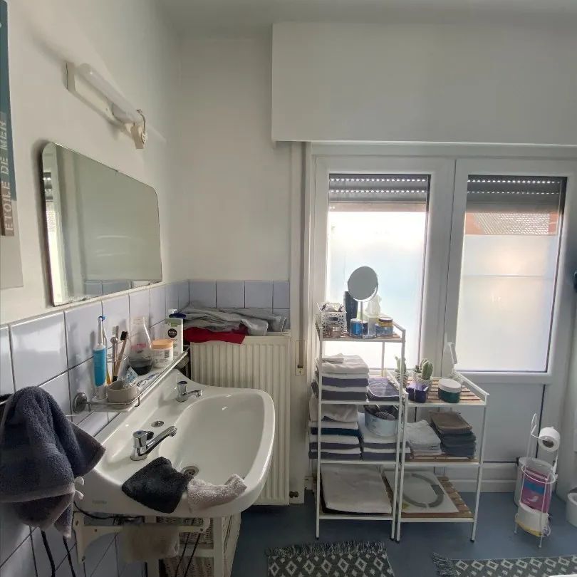 Rustig, doch nabij het centrum gelegen woning met 3 slaapkamers en tuin! - Photo 1