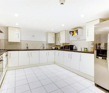 6 bedroom terraced house to rent - Photo 6