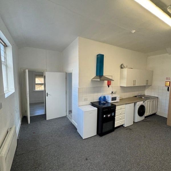 Studio Flat, London Road, CR0 - Photo 1