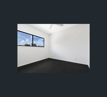 3/218 Buckland Road, Nundah, Qld 4012 - Photo 2