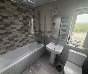 3 bedroom semi-detached house to rent - Photo 6