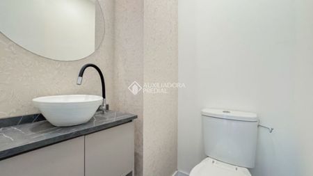 Apartamento com 3 quartos e 81m² para alugar em São Sebastião, Porto Alegre. - Foto 2