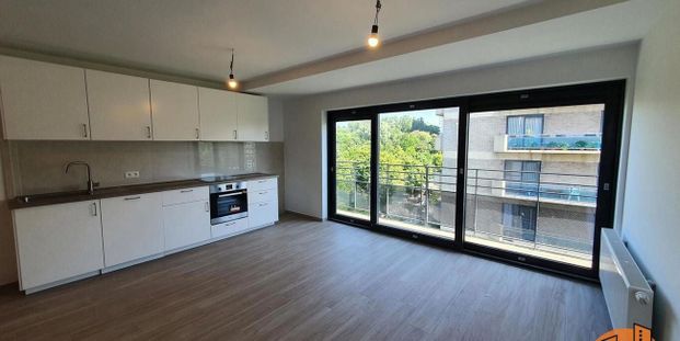 Appartement te huur in Sint-Jans-Molenbeek voor € 1.250 met 3 slaapkamers - Foto 1