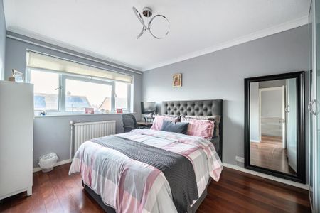 3 bedroom semi-detached house to rent - Photo 4