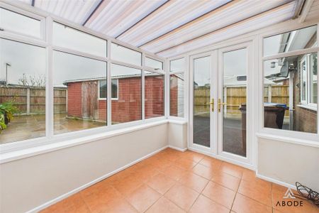 2 bedroom semi-detached bungalow to rent - Photo 5