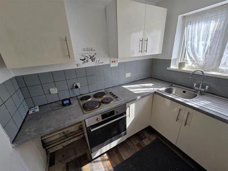 1 bedroom flat to rent - Photo 4