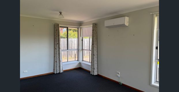 Sunny Two Bedroom Unit - Photo 1