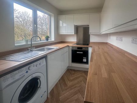 2 bedroom flat to rent - Photo 4