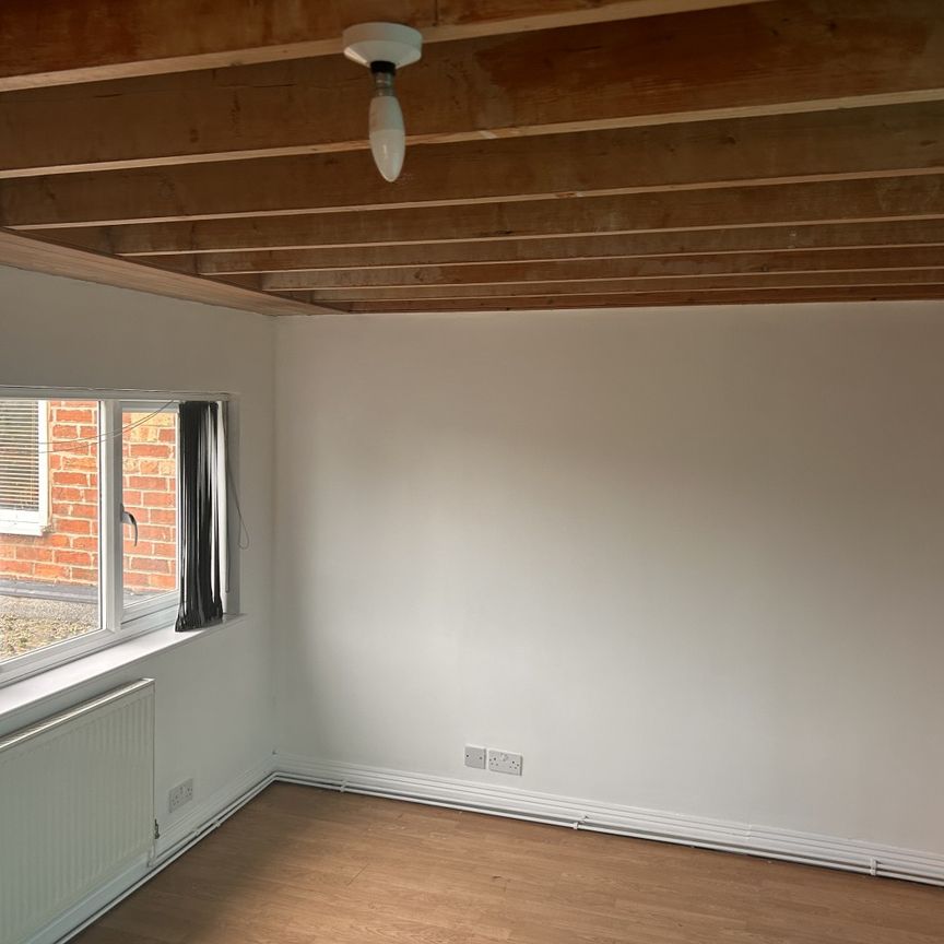 1 bed Apartment - To Let - Photo 1