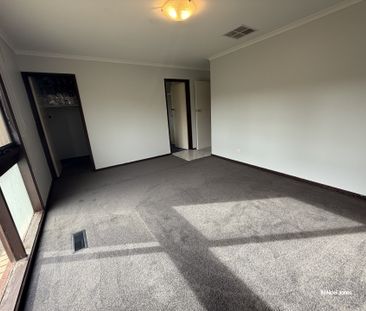15 Lawford Street, DONCASTER - Photo 4