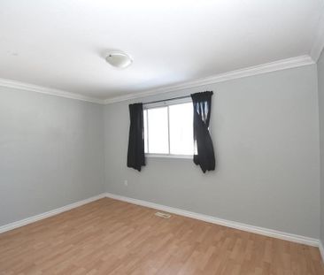 For Lease - 76 Cundles Road, Barrie, Ontario - Photo 1