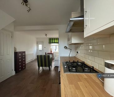 3 bedroom terraced house to rent - Photo 4