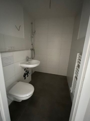 Gemütliche Single Wohnung 1 Raum im EG mit Balkon und Dusche - Photo 5