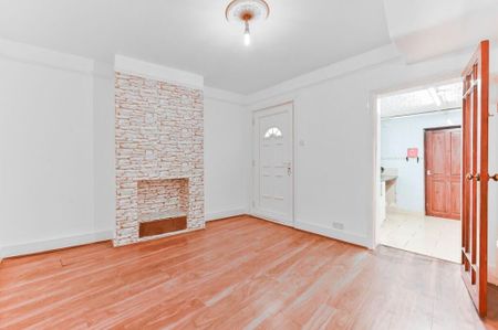 3 Bed Semi-Detached House, Chester Road, L6 - Photo 3