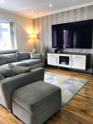 Cranford Lane, Hayes - Photo 1