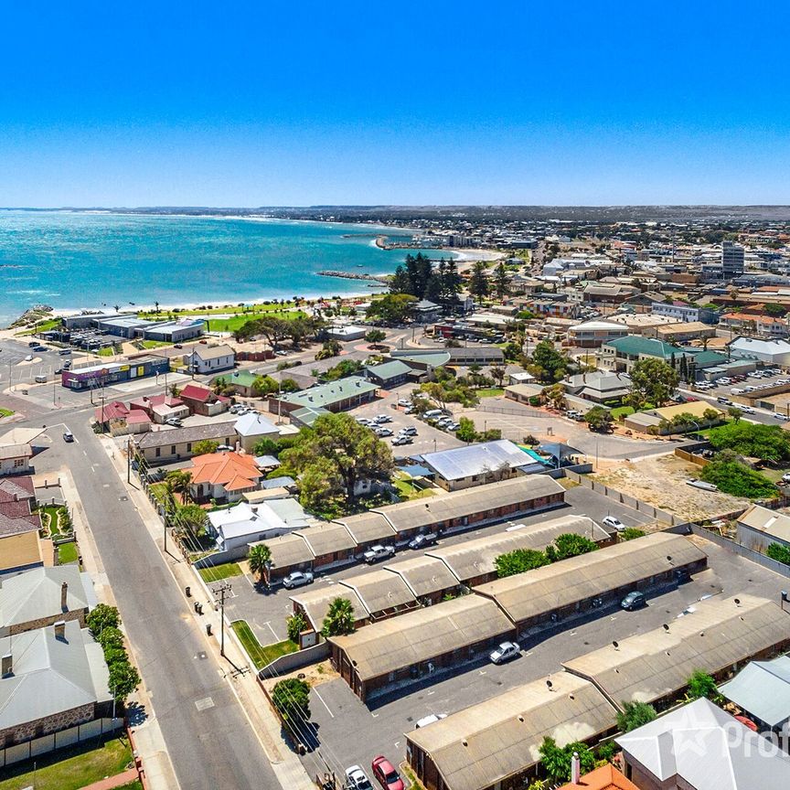 10/17 Francis Street, Geraldton WA 6530 - Photo 1