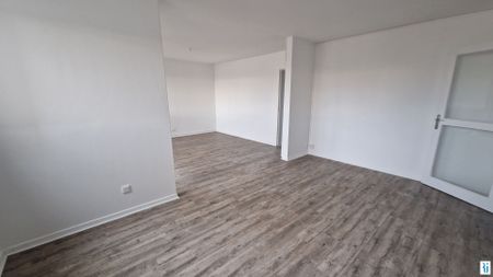 Location Appartement 3 pièces 83m² MONT ST AIGNAN 76130 - Photo 2