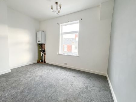 2 Bedroom - Photo 4
