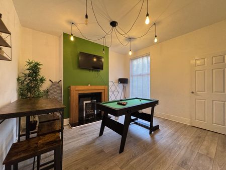 5 Bedroom - Photo 4