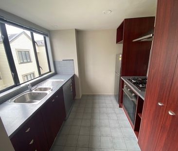 Spacious City fringe Living - Photo 1