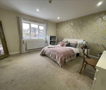 5 bedroom detached bungalow to rent - Photo 2