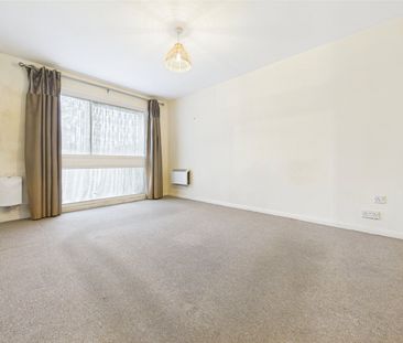 Oakley Close, Isleworth, TW7 - Photo 4