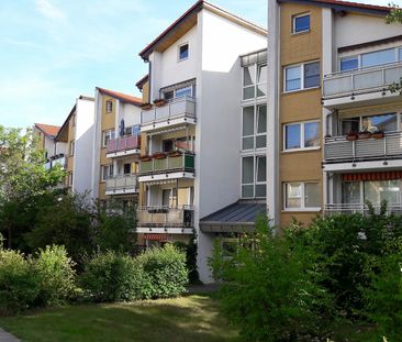 Vier Zimmer. Küche mit Fenster. Balkon - Foto 1