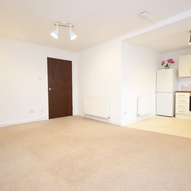 Wellington Street, Wishaw, ML2 - Photo 1