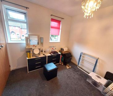 2 bedroom terraced house to rent - Photo 4