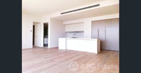 Elegant St Kilda Road Residence with Resort-Style Amenities - Photo 5