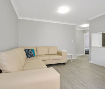 Waterfront Living Opposite the Entrance Channel – Fully Furnished - Photo 1