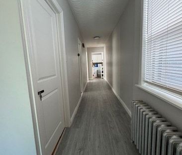 For Lease - 18 Holland Park Avenue Unit# Main, Toronto, Ontario - Photo 6