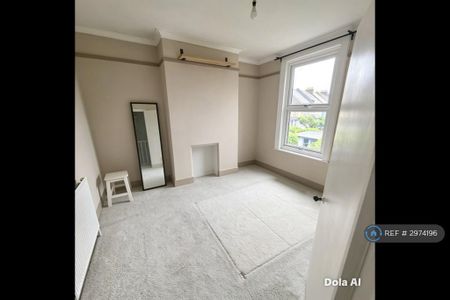 2 bedroom semi-detached house to rent - Photo 3
