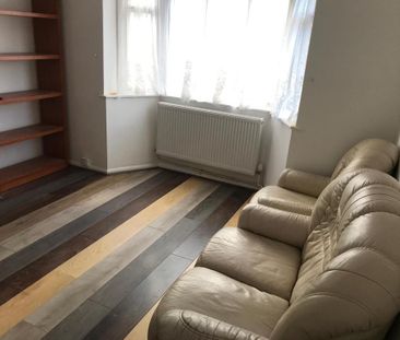 3 bedroom semi-detached house to rent - Photo 1