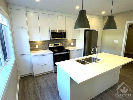 For Lease - 320 Mona Avenue Unit# B, Vanier and Kingsview Park, Ontario - Photo 4
