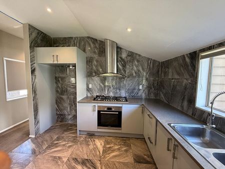 4 BDR House For Rent - Photo 2