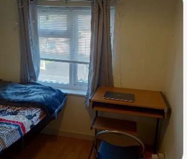 Room in a Shared House, Anstey Grove, B27 - Photo 1