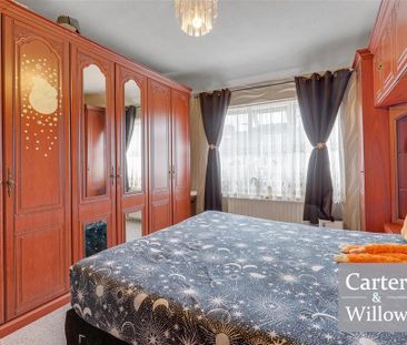 3 bedroom end of terrace house to rent - Photo 4