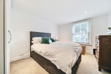 2 Bed Flat, Elsham Road, W14 - Photo 4