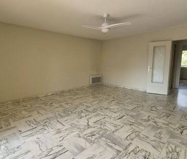Location Appartement 3 pièces 87m² ANTIBES 06600 - Photo 2