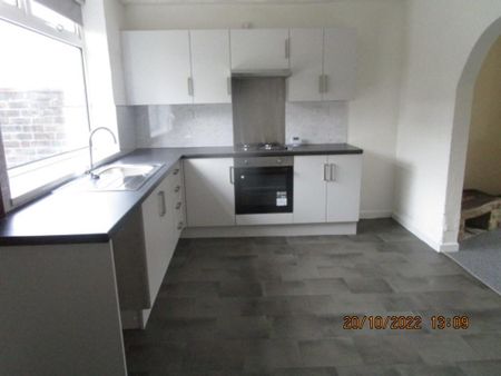 2 bedroom terraced house to rent - Photo 5