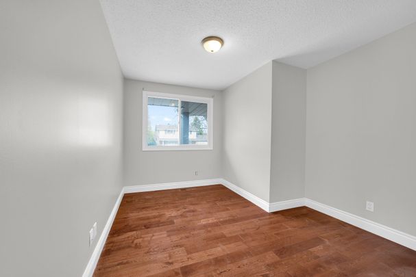 For Lease - 1896 Featherston Drive Unit# A, Alta Vista and Area, Ontario - Photo 1