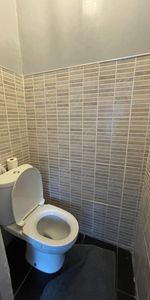 Room in a Shared House, Albert Square, E15 - Photo 3