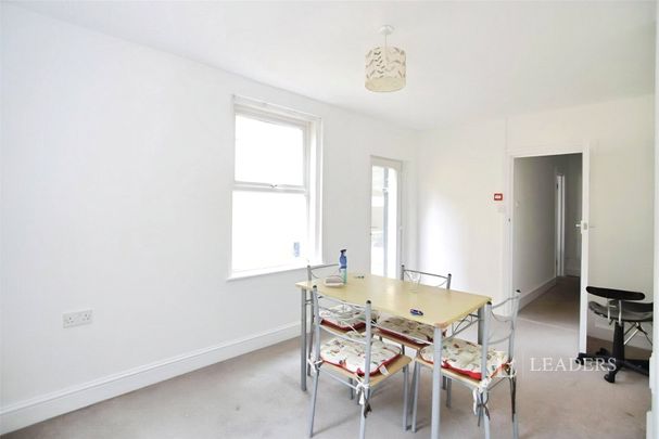2 bedroom apartment to rent Blatchington Road, Hove, East Sussex, BN3 - Photo 1