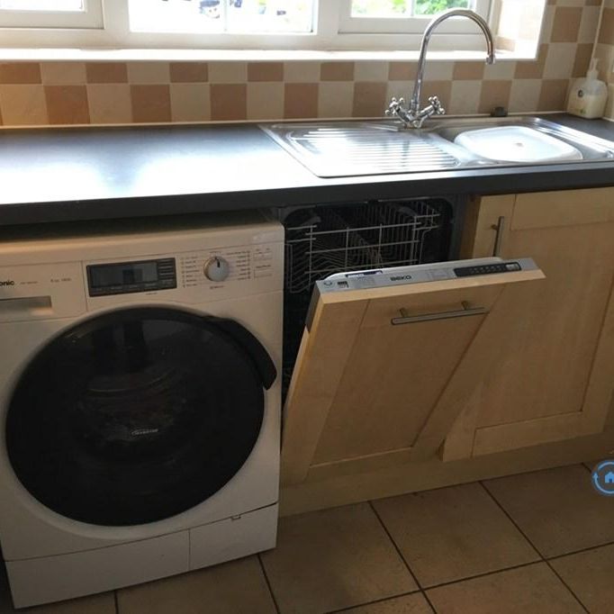 4 bedroom terraced house to rent - Photo 1