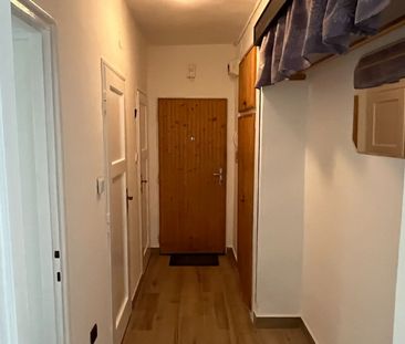 Pronájem bytu 2+1 • 55 m² bez realitkySlovenského národního povstán... - Fotografie 4
